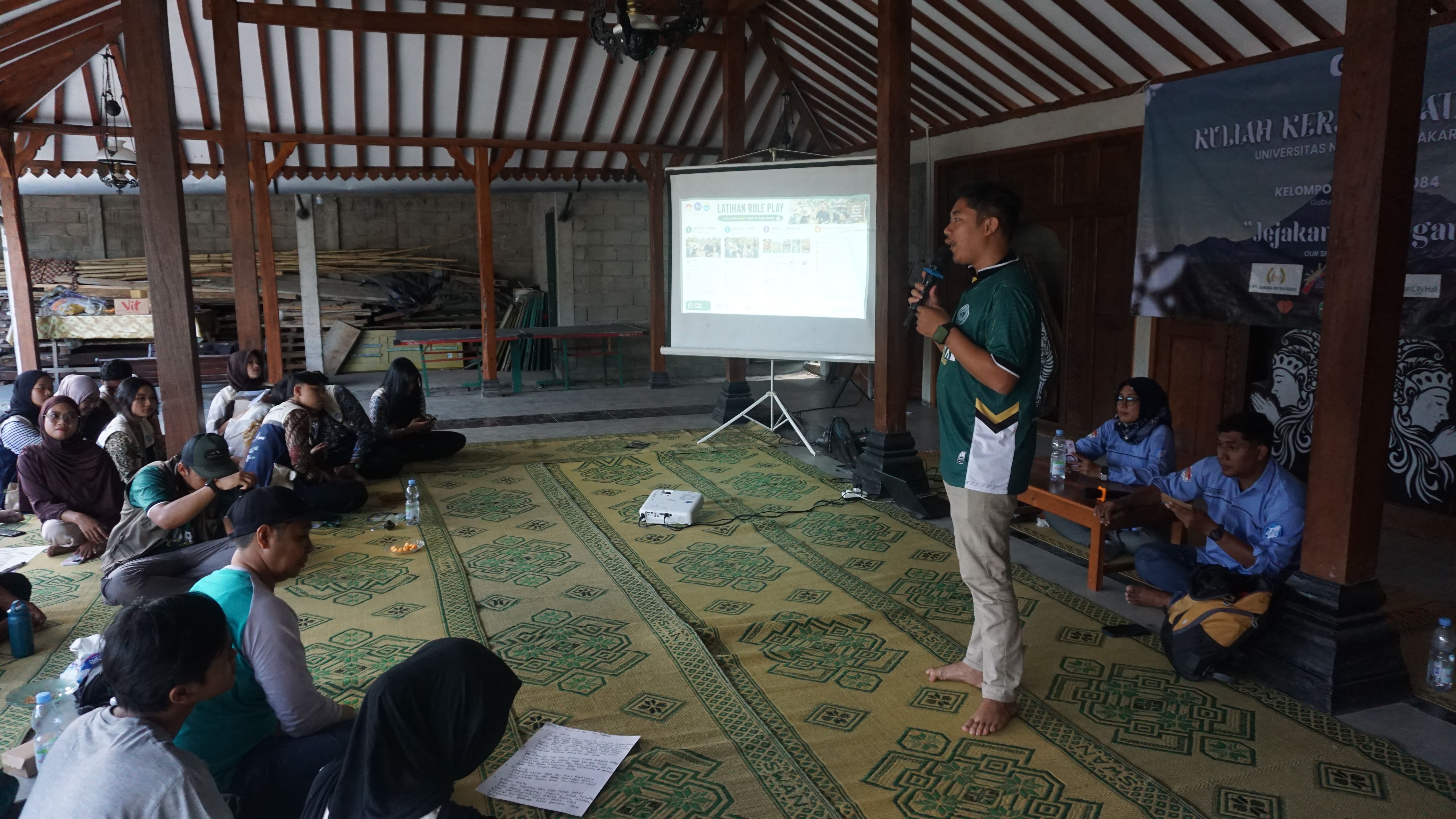 Tingkatkan Kompetensi Masyarakat, KKN UNY Dukung SDGs 4 melalui Gabugan Local Guide Academy