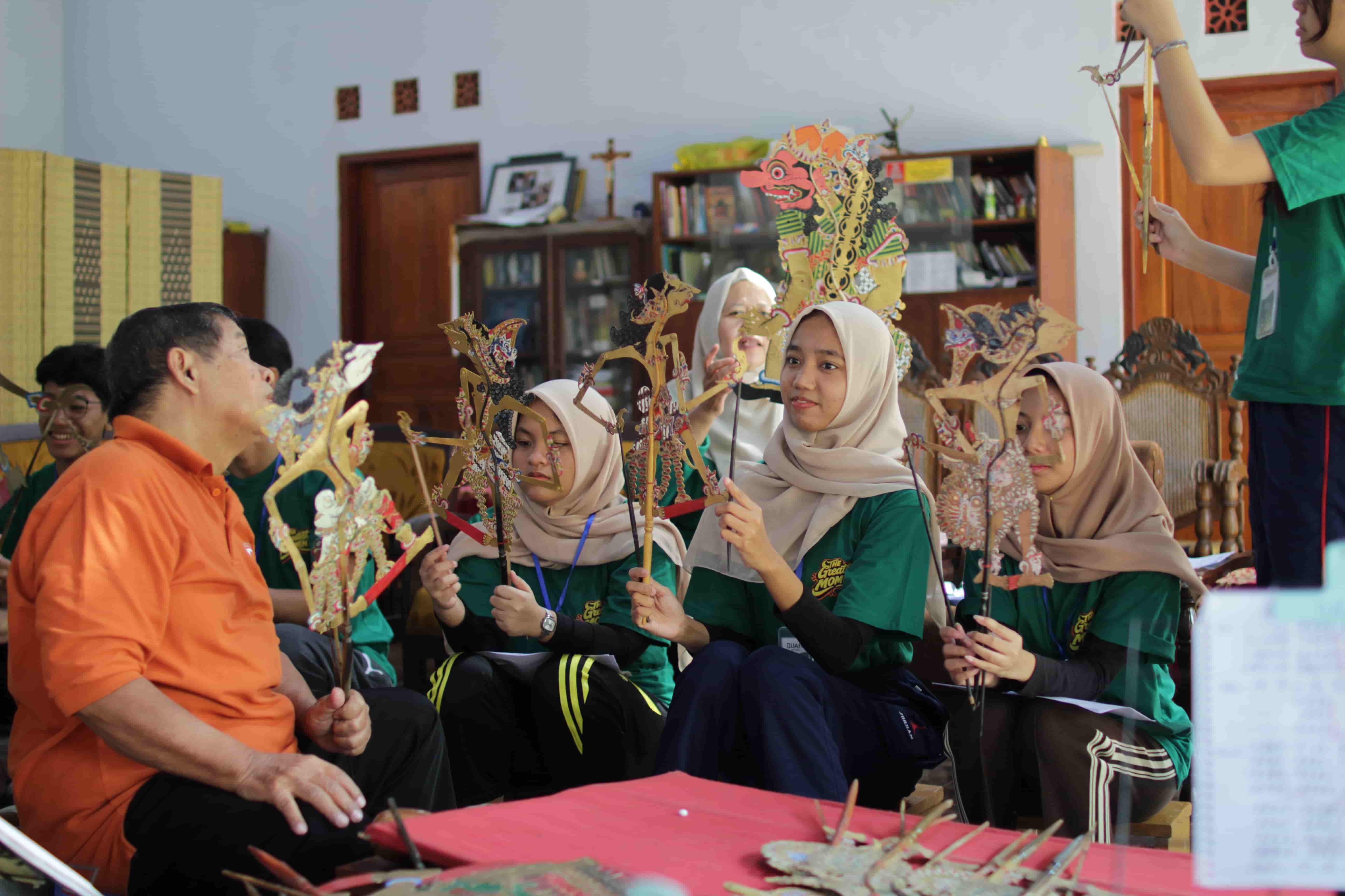 Belajar dari Desa: Pengalaman yang Tidak Bisa Didapatkan di Dalam Kelas